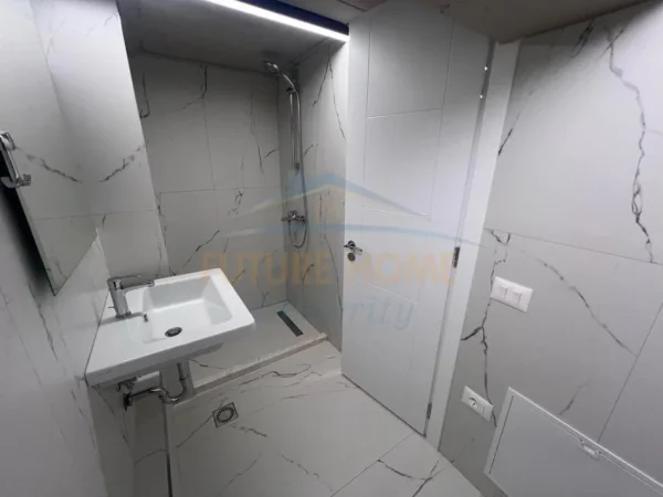 Apartament duplex 3+1+Aneks+Ballkon , 140 m² (Xhanfize Keko)
