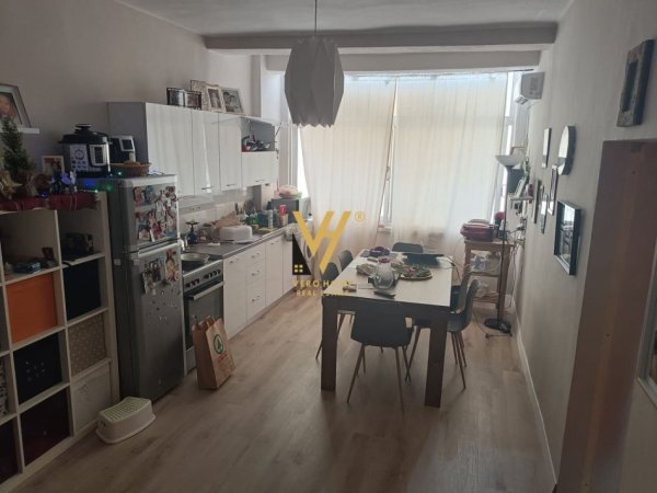 Tirane, jepet me qera apartament 2+1+Ballkon Kati 2, 70 m² 500 € (RRUGA E KAVAJES)