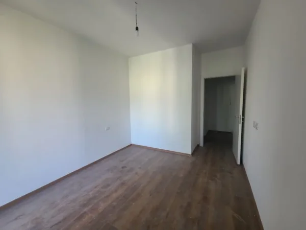 Tirane, shitet apartament 1+1 Kati 3, 52 m² 132.000 € (Mbrapa ambasades amerikane)