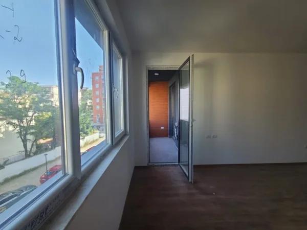 Tirane, shitet apartament 1+1 Kati 3, 52 m² 132.000 € (Mbrapa ambasades amerikane)