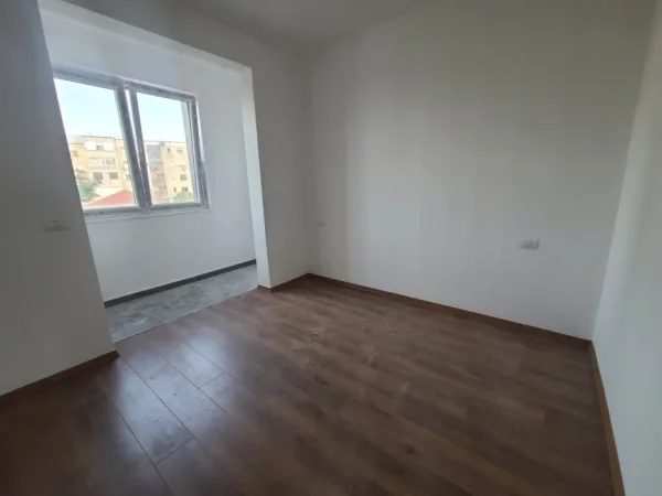 Tirane, shitet apartament 1+1 Kati 3, 69 m² 173.500 € (Mbrapa ambasades amerikane)