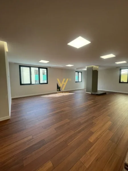 Tirane, shitet apartament Kati 1, 140 m² 400.000 € (SHALLVARET , QENDER)