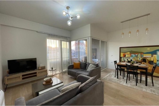 Tirane, jepet me qera apartament 2+1 , 95 m² 1.200 € (Rr. e Kosovareve)