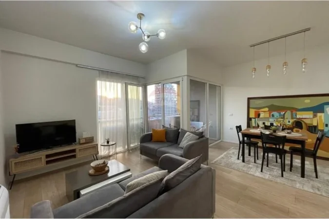 Tirane, jepet me qera apartament 2+1 , 95 m² 1.200 € (Rr. e Kosovareve)