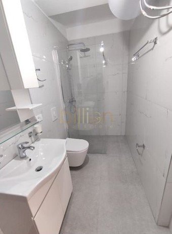 Tirane, shitet apartament 1+1+Ballkon , 63 m² 83.000 € (Fresk)