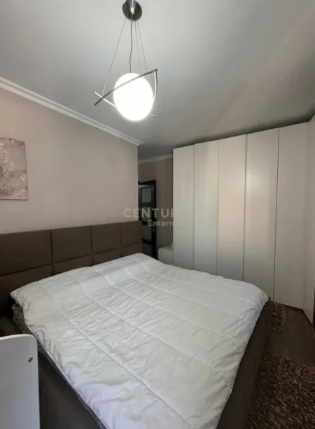 Tirane, shitet apartament 2+1+Ballkon Kati 3, 104 m² 155.000 € (Fresk)