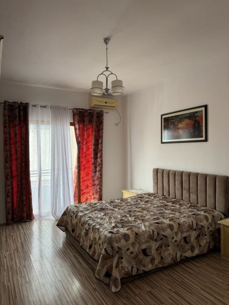 Tirane, jepet me qera apartament 2+1+Ballkon Kati 5, 99 m² 450 € (Rruga 5 maj , prapa concord center prane big market)