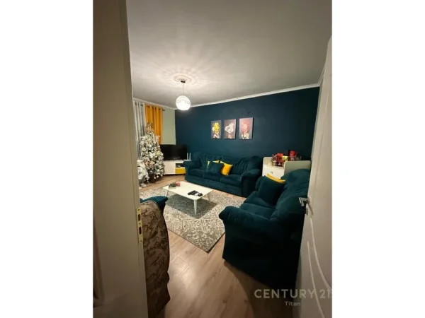 Tirane, shitet apartament 1+1 Kati 5, 63 m² 115.000 € (Ish Parku ,SHITET ME KREDI 100%)