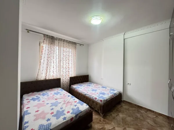 Tirane, jap me qera apartament 2+1+Ballkon Kati 4, 100 m² 550 € (rruga teodor keko)