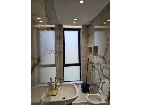 Tirane, jepet me qera 1+1+Ballkon Kati 7, 78 m² 620 € (Bulevardi I Ri)