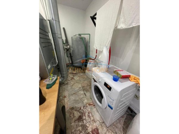 Tirane, shitet ambjent biznesi Kati 0, 60 m² 33.000 € (komuna e parisit)