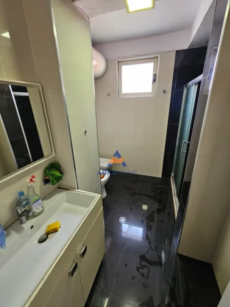 Tirane, shitet 2+1+Ballkon Kati 3, 80 m² 120.000 € (fresku)