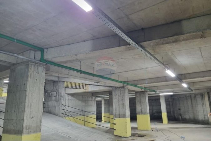 Tirane, shitet garazh | post parkimi Kati -2, 37 m² 35.000 € (Rruga e Durresit)