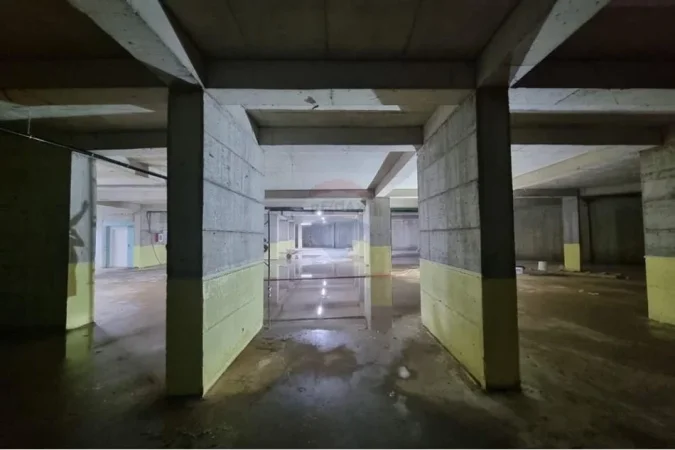 Tirane, shitet garazh | post parkimi Kati -2, 37 m² 35.000 € (Rruga e Durresit)