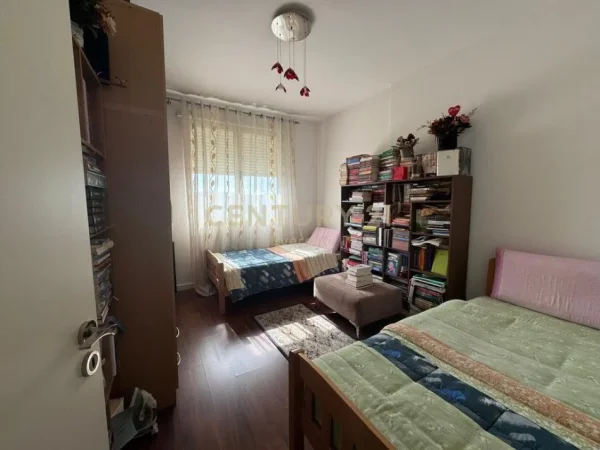 Tirane, jepet me qera apartament 2+1 Kati 6, 115 m² 700 € (ASTIR)