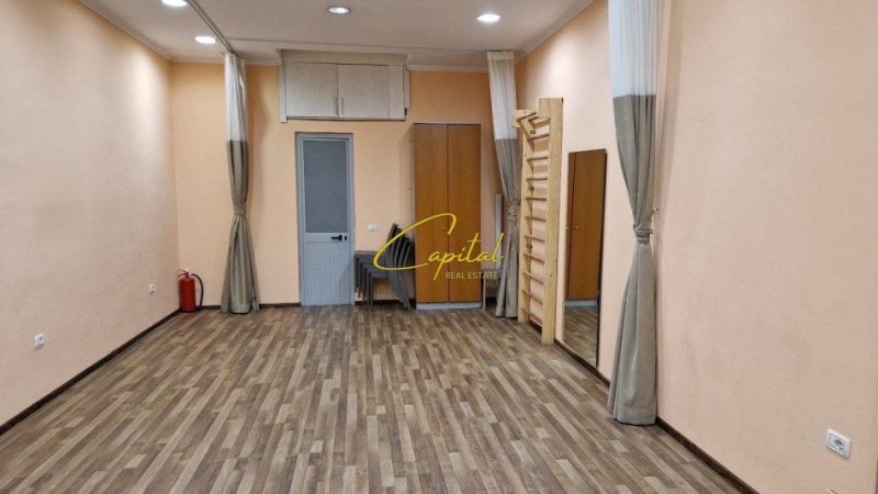 Tirane, shitet dyqan Kati 0, 43 m² 134.000 € (RRUGA MINE PEZA)