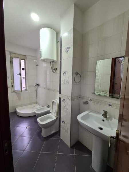 Tirane, shitet apartament 2+1+BLK Kati 4, 104 m² 105.000 Euro (Rruga Sokrat Miho)