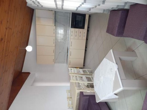 Tirane, jepet me qera apartament 2+1+BLK Kati 3, 92 m² 40.000 Leke (Rruga "Andon Frasheri" 5 min nga SUT)