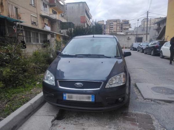 Tirane, shes makine Ford C-Max Viti 2007, 2.950 Euro