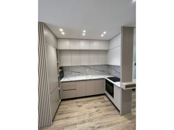 Tirane, jepet me qera apartament 1+1+BLK Kati 1, 65 m² 650 Euro (Park Life Rezidence)