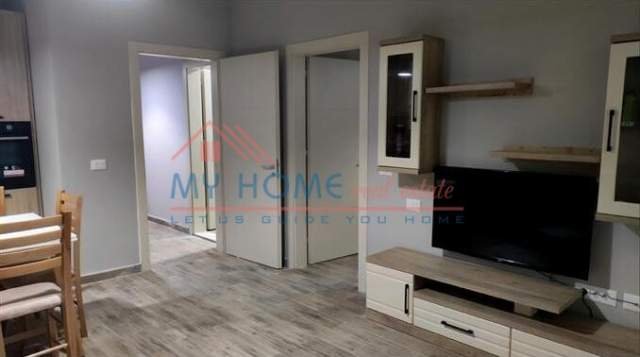 Tirane, jepet me qera apartament 1+1+BLK 78 m² 400 Euro (ish fusha e aviacionit)