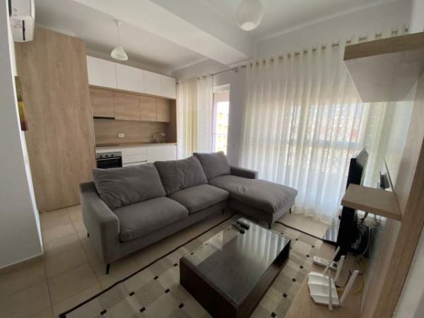 Tirane, jepet me qera apartament 1+1+post parkim, Kati 3, 70 m² 350 Euro (Ali Dem Kompleksi Mangalem)