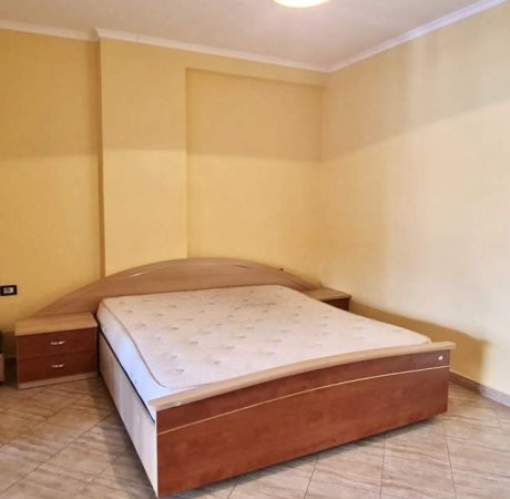 Tirane, jepet me qera apartament 3+1+BLK Kati 1, 130 m² 390 Euro (Kodra e Diellit 1)