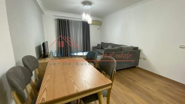 Tirane, shitet apartament 1+1+BLK Kati 2, 75 m² 124.900 Euro (21 dhjetori)