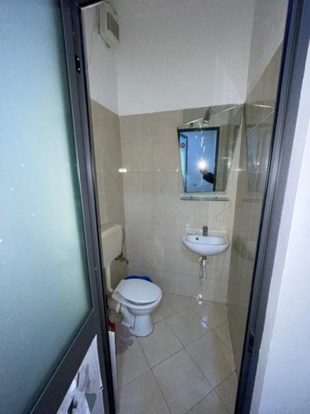 Tirane, shitet zyre Kati 0, 25 m² 65.000 Euro (Qemal Stafa)