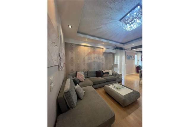 Tirane, jepet me qera apartament 2+1+A+BLK Kati 5, 100 m² 700 Euro (Rr. Barrikadave)