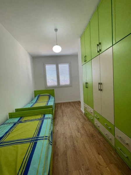 Tirane, jepet me qera apartament 2+1+A+BLK Kati 2, 108 m² 950 Euro (rruga elbasanit)