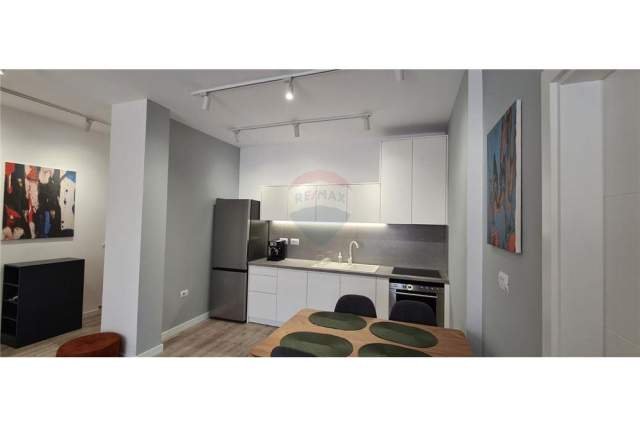 Tirane, jepet me qera apartament 2+1+BLK 120 m² 750 Euro (rruga e dibres)