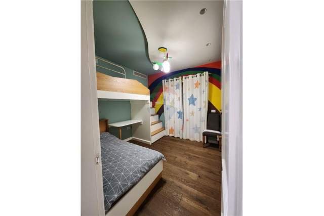 Tirane, jepet me qera apartament Kati 4, 140 m² 1.500 Euro (kompleksi deliorgji)