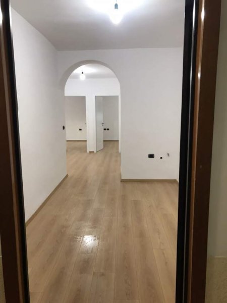 Tirane, shitet apartament 2+1+BLK Kati 3, 90 m² 135.000 Euro (Kryqezimi i Kompleksit Dinamo)