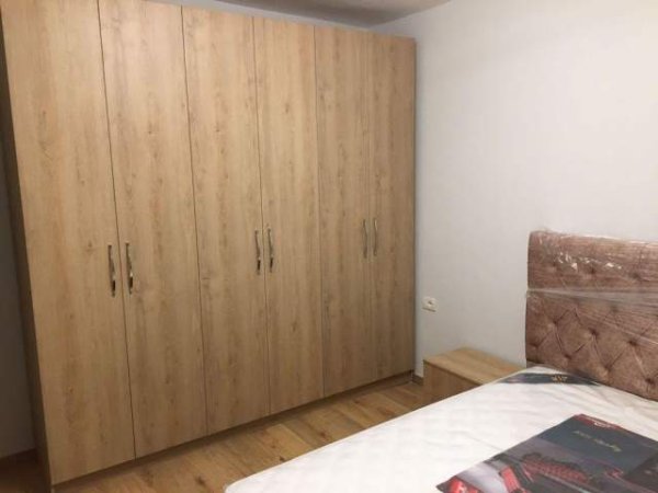 Tirane, jepet me qera apartament 1+1+BLK Kati 4, 60 m² 400 Euro (Rruga myslym shyri)