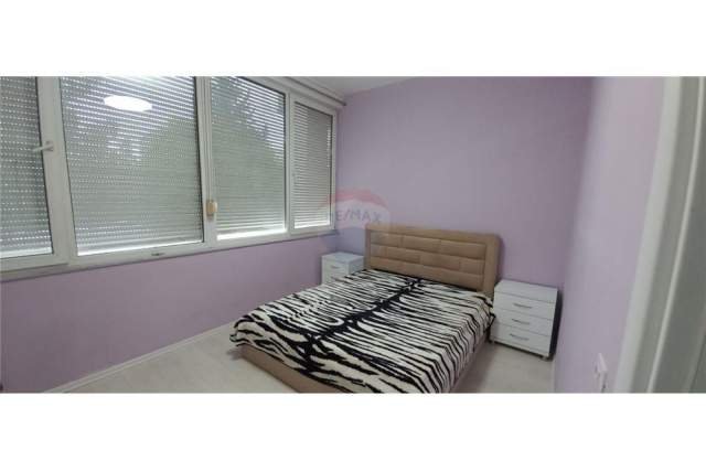 Tirane, jepet me qera apartament 1+1 Kati 2, 55 m² 400 Euro (Rruga e Elbasanit)