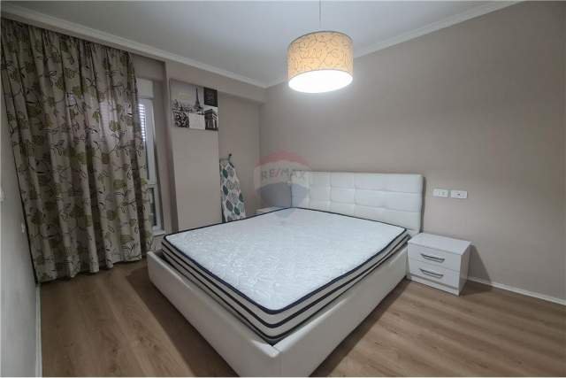Tirane, jepet me qera apartament 1+1 Kati 6, 70 m² 450 Euro (Rruga e Kavajes)