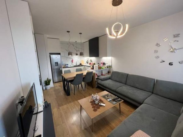 Tirane, jepet me qera apartament 2+1+BLK Kati 9, 93 m² 700 Euro (Don Bosko)
