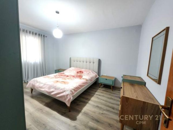 Tirane, jepet me qera apartament 1+1+A Kati 2, 62 m² 350 Euro