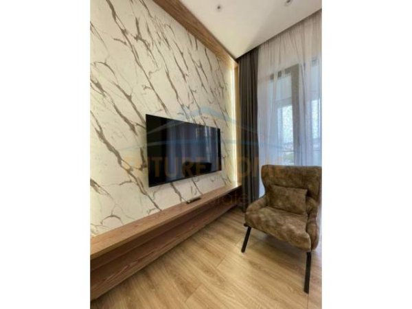 Tirane, jepet me qera apartament 2+1+BLK Kati 7, 100 m² 1.000 Euro (Rruga e Kavajes)
