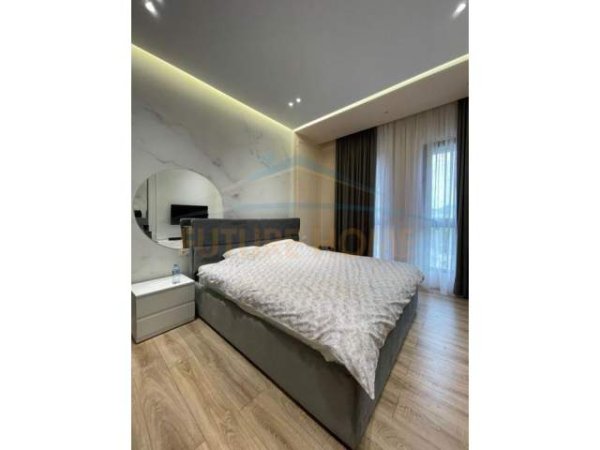 Tirane, jepet me qera apartament 2+1+BLK Kati 7, 100 m² 1.000 Euro (Rruga e Kavajes)
