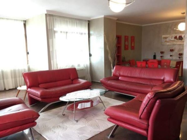 Tirane, shitet apartament 3+1 Kati 9, 165 m² 165.170 Euro (Laprakë)