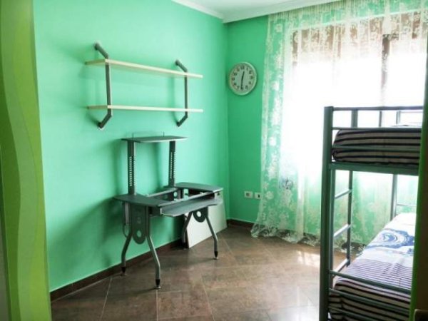Tirane, shitet apartament 3+1 Kati 9, 165 m² 165.170 Euro (Laprakë)