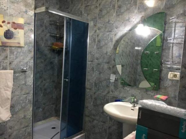 Tirane, shitet apartament 3+1 Kati 9, 165 m² 165.170 Euro (Laprakë)
