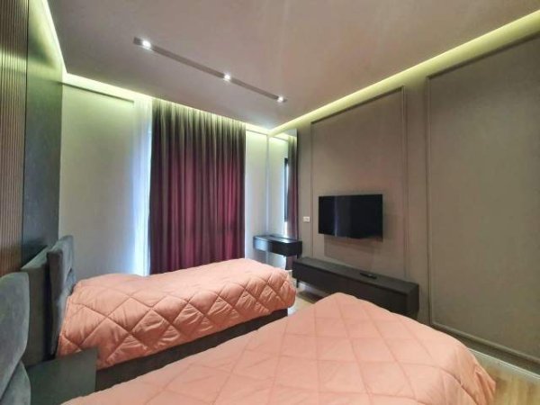 Tirane, jepet me qera apartament 2+1+BLK Kati 7, 110 m² 1.000 Euro (Rruga e kavajes ,Square 21)