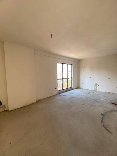 Tirane, shitet 2+1+A Kati 9, 106 m² 137.800 Euro (rruga dibres)