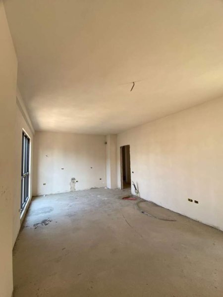 Tirane, shitet 2+1+A Kati 9, 106 m² 137.800 Euro (rruga dibres)