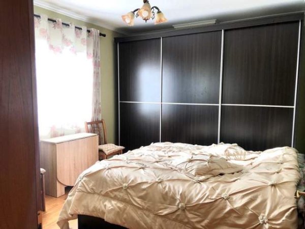 Tirane, jepet me qera apartament 2+1+BLK Kati 5, 70 m² 400 Euro (Rruga 5 Maj)