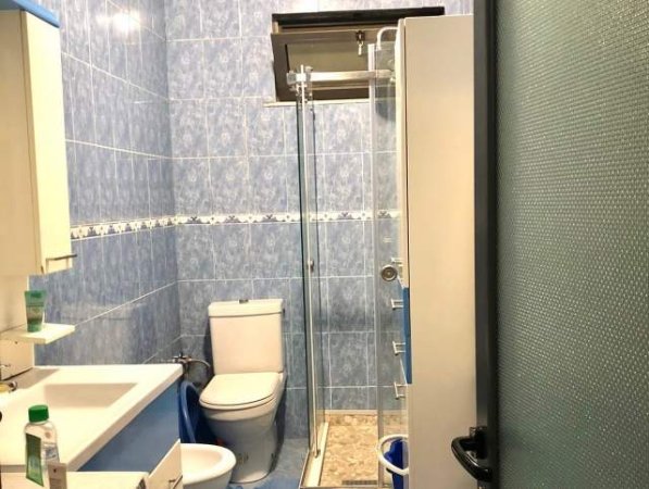 Tirane, jepet me qera apartament 2+1+BLK Kati 5, 70 m² 400 Euro (Rruga 5 Maj)
