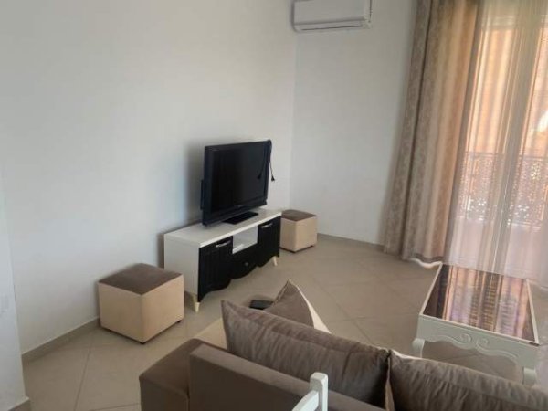 Tirane, jepet me qera apartament 2+1 Kati 2, 100 m² 450 Euro (Rruga e Dibres)